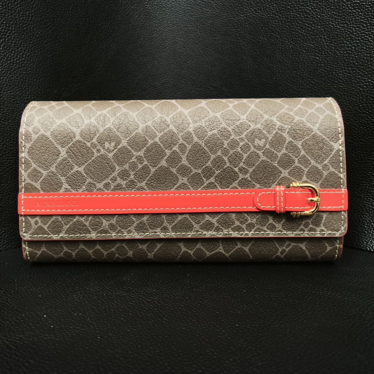 【新品未使用】NINA RICCI ニナリッチ カラーヌーボー 長財布 かぶせ付き L型ファスナー 小銭入れ (SNA)32605080503FS 【新品未使用】NINA RICCI ニナリッチ カラーヌーボー 長財布 かぶせ付き L型ファスナー 小銭入れ (SNA)32605080503FS