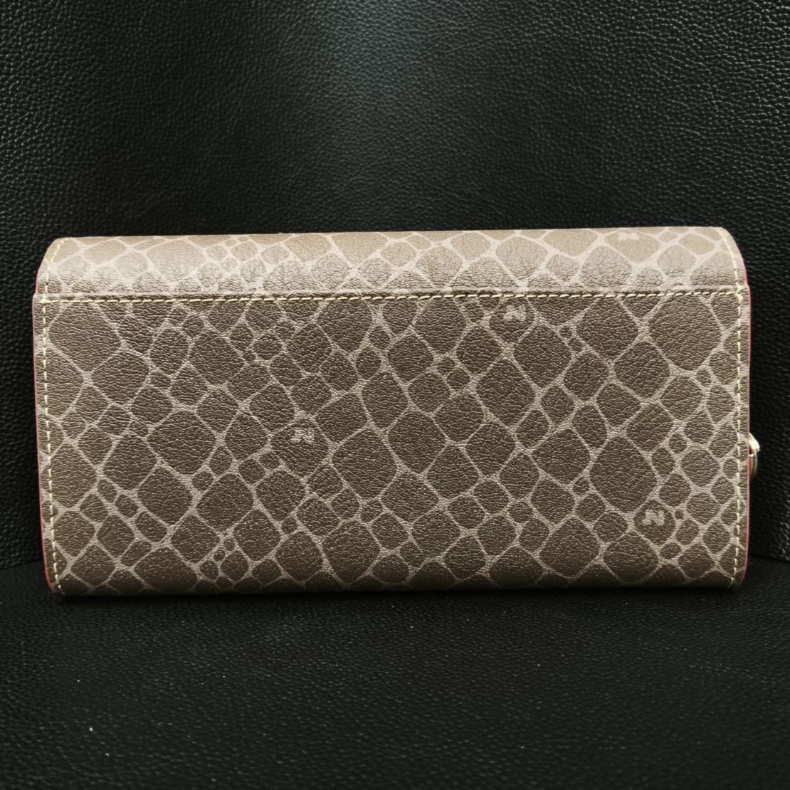 【新品未使用】NINA RICCI ニナリッチ カラーヌーボー 長財布 かぶせ付き L型ファスナー 小銭入れ (SNA)32605080503FS 【新品未使用】NINA RICCI ニナリッチ カラーヌーボー 長財布 かぶせ付き L型ファスナー 小銭入れ (SNA)32605080503FS