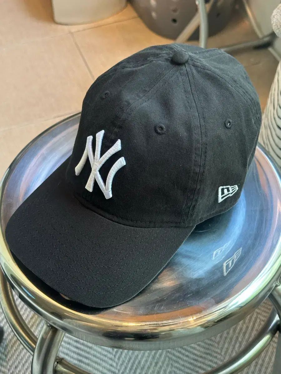 NEW ERA モマ ベースボールキャップ