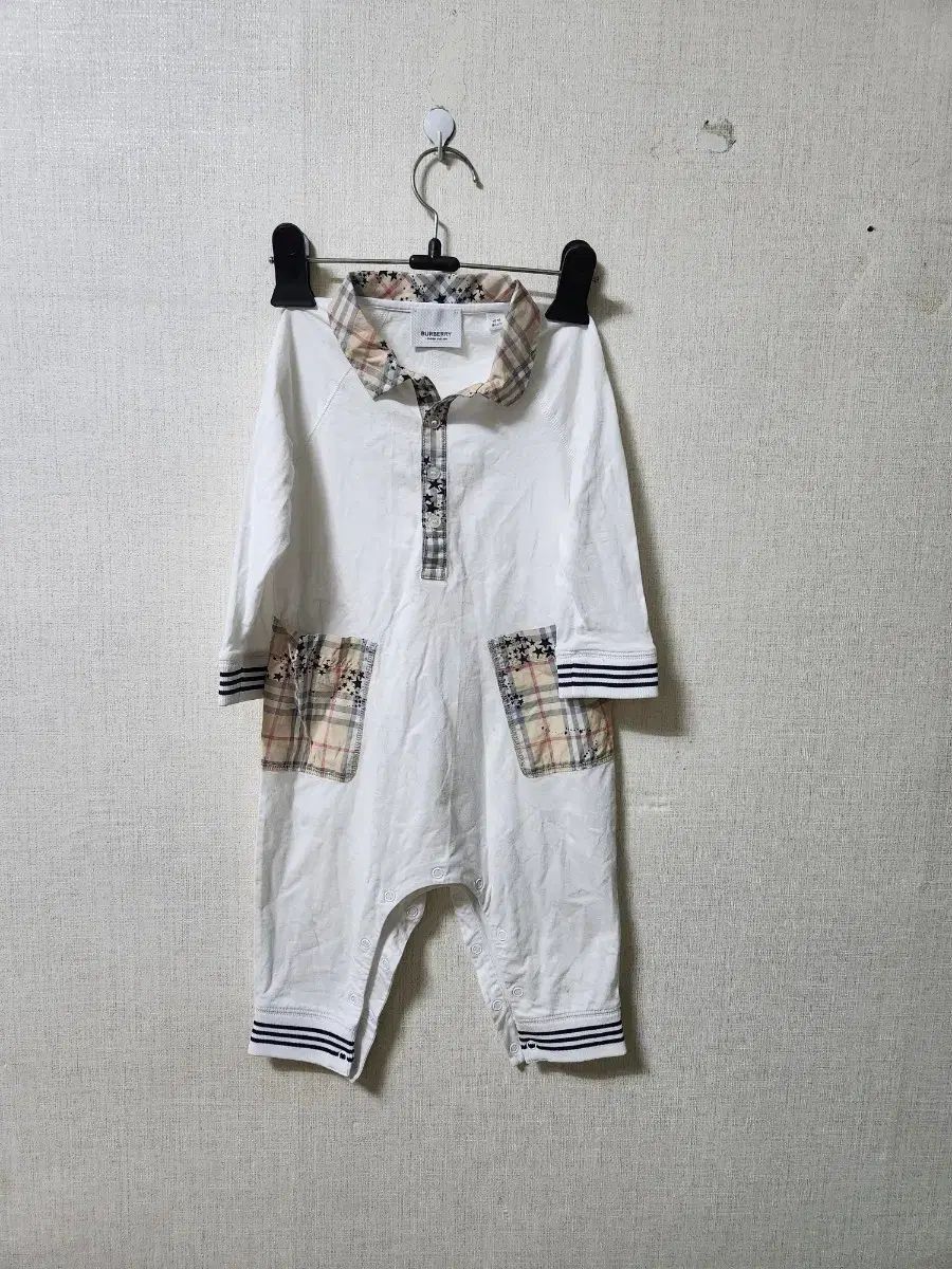 バーバリー ベイビースーツ