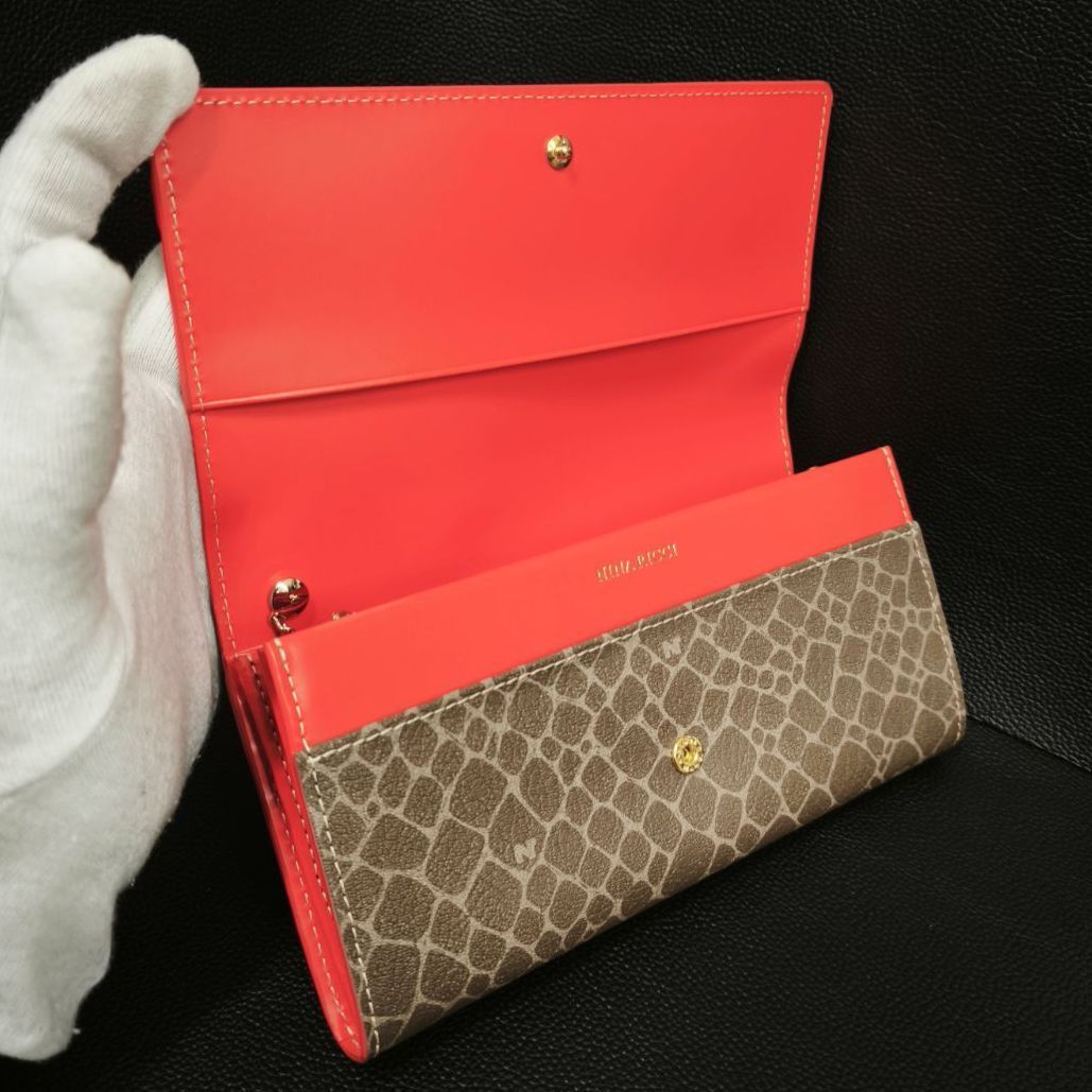 【新品未使用】NINA RICCI ニナリッチ カラーヌーボー 長財布 かぶせ付き L型ファスナー 小銭入れ (SNA)32605080503FS 【新品未使用】NINA RICCI ニナリッチ カラーヌーボー 長財布 かぶせ付き L型ファスナー 小銭入れ (SNA)32605080503FS