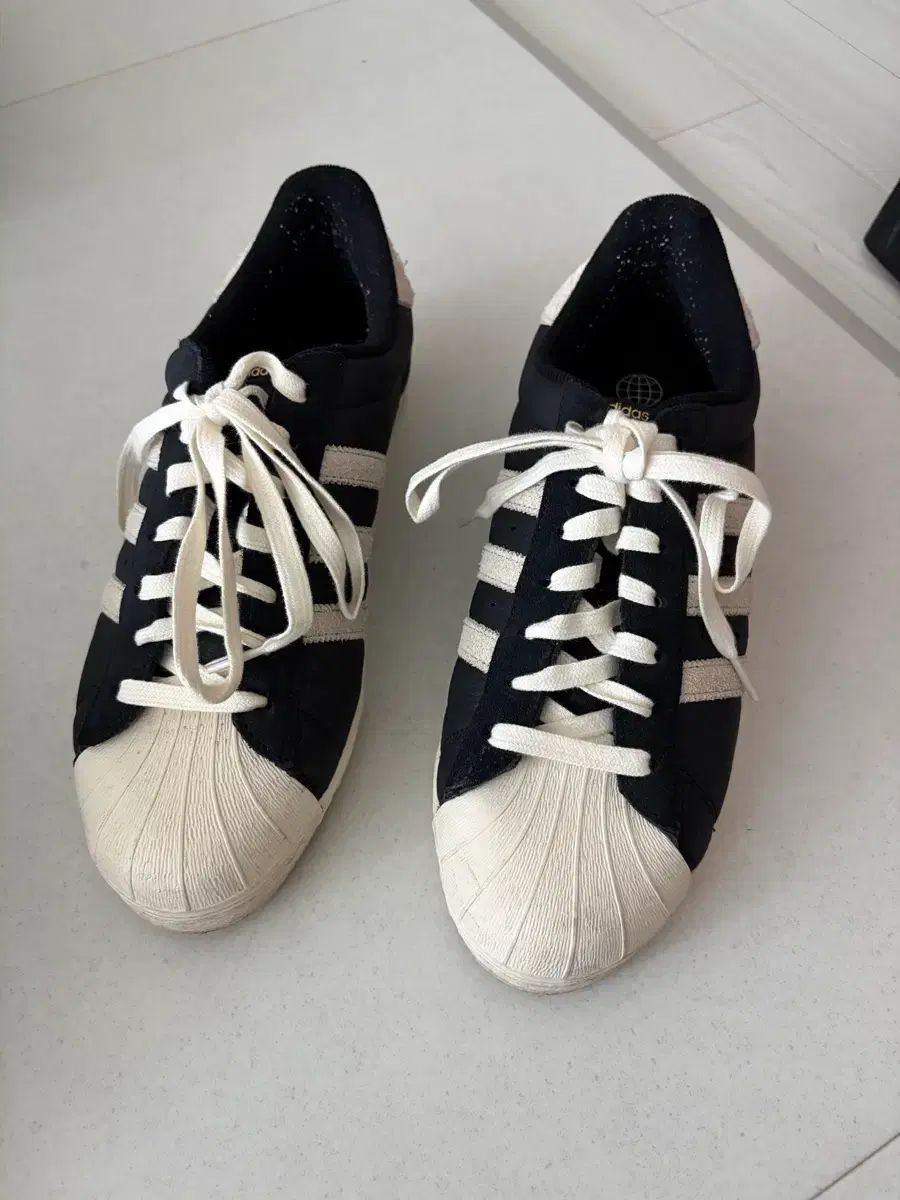 アディダス SUPERSTAR 82 6,836円