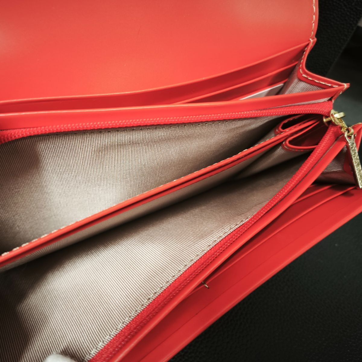 【新品未使用】NINA RICCI ニナリッチ カラーヌーボー 長財布 かぶせ付き L型ファスナー 小銭入れ (SNA)32605080503FS 【新品未使用】NINA RICCI ニナリッチ カラーヌーボー 長財布 かぶせ付き L型ファスナー 小銭入れ (SNA)32605080503FS