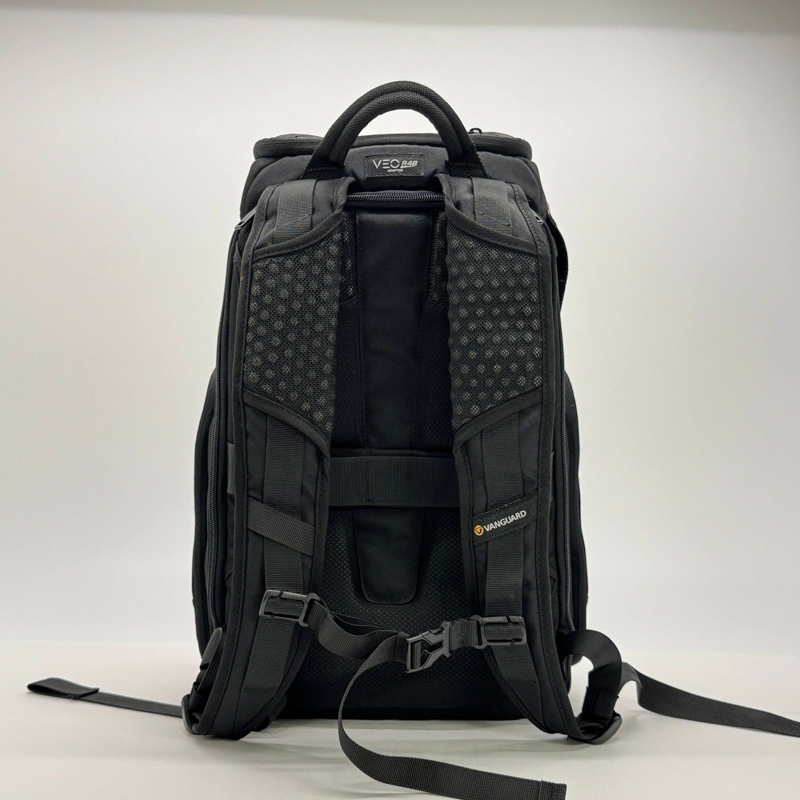 VANGUARD バンガード VEO ADAPTOR R48 カメラバッグ レインカバー付属【C6894】 VANGUARD バンガード VEO ADAPTOR R48 カメラバッグ レインカバー付属【C6894】