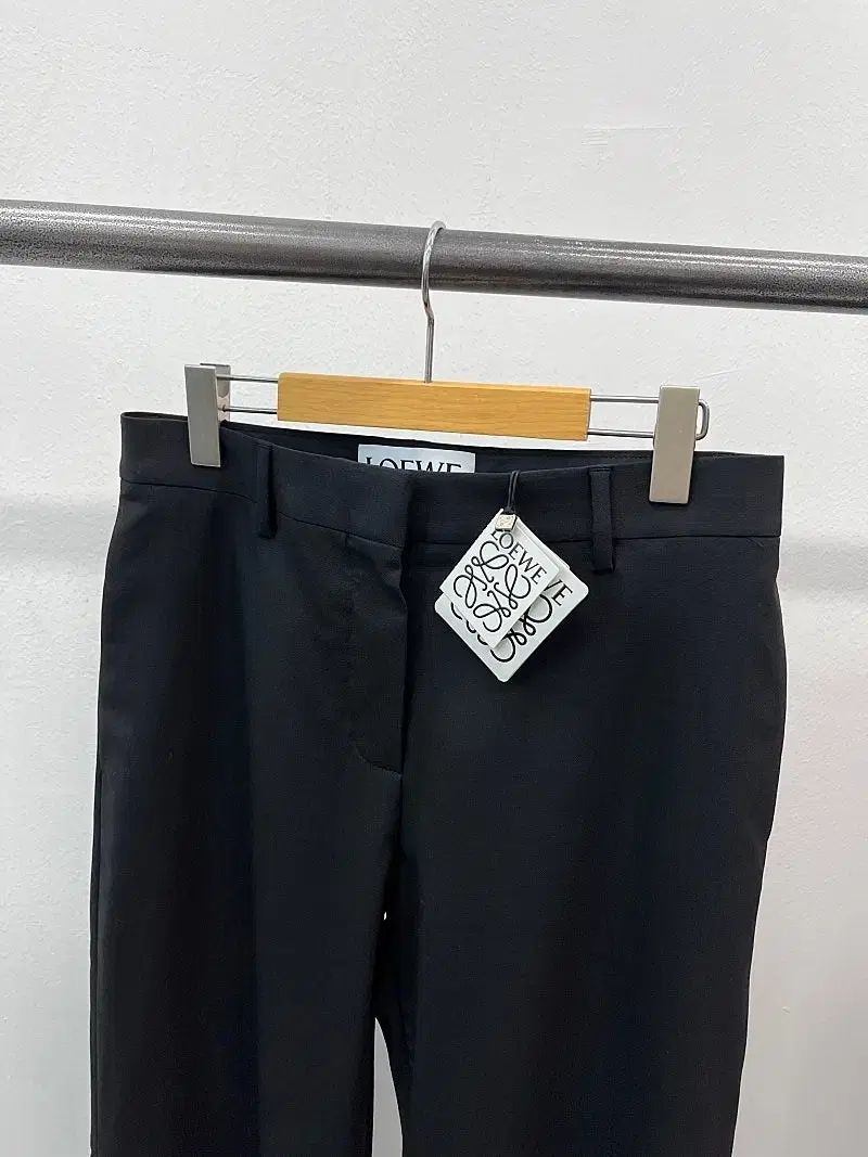 レディース LOEWE ロエベ 新モデル ワイドパンツ レディース LOEWE ロエベ 新モデル ワイドパンツ