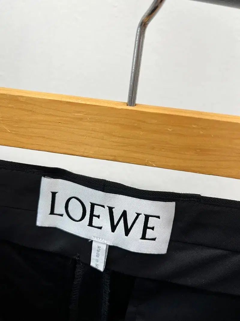 レディース LOEWE ロエベ 新モデル ワイドパンツ レディース LOEWE ロエベ 新モデル ワイドパンツ