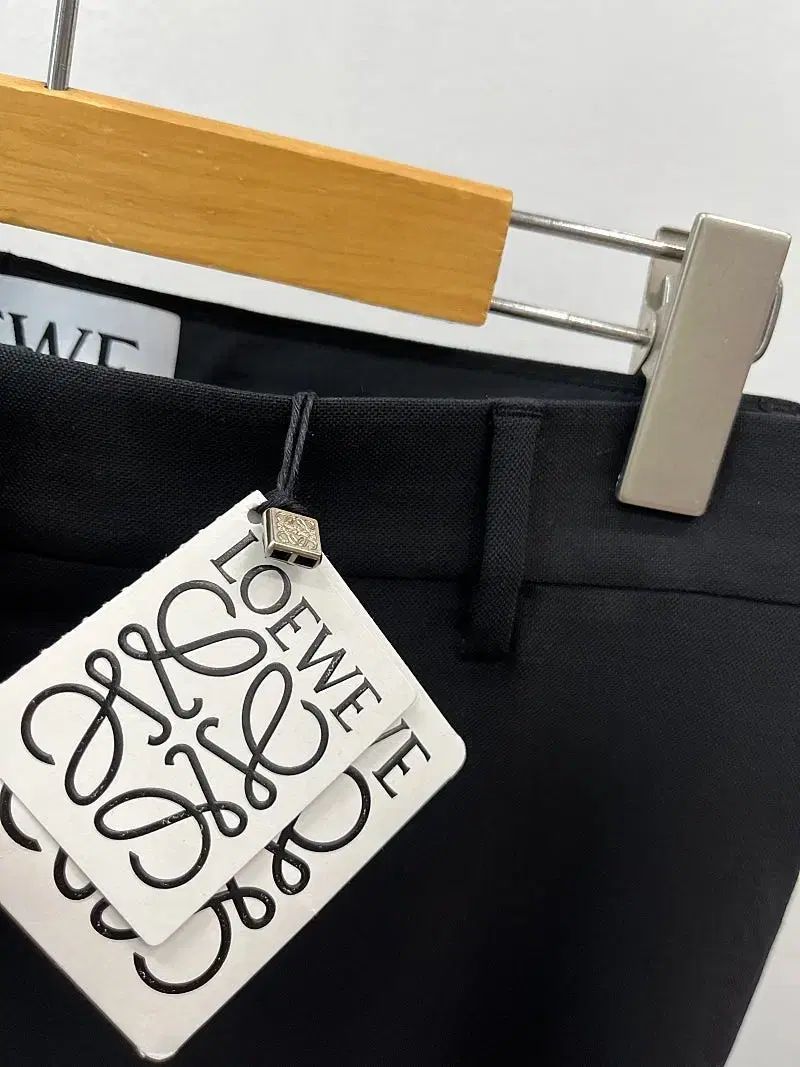レディース LOEWE ロエベ 新モデル ワイドパンツ レディース LOEWE ロエベ 新モデル ワイドパンツ