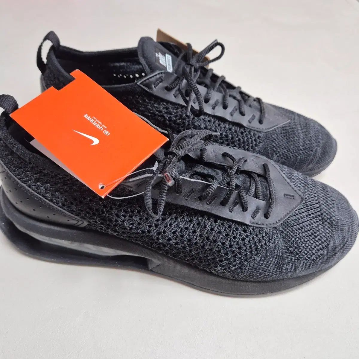 新品) NIKE フライニット ランニングシューズ 260サイズ