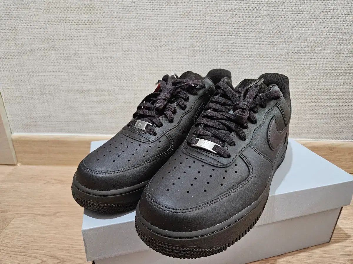 ナイキ エアフォース1 ブラウン (新品 270)