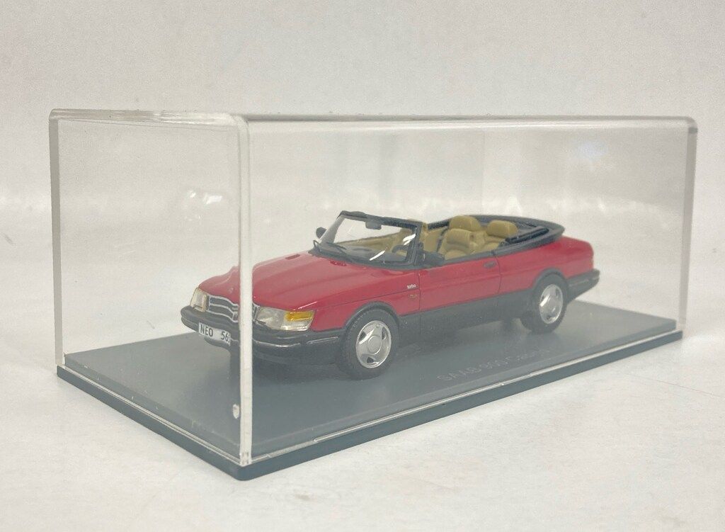 NEO 1/43 SAAB 900 Cabrio Red 43565