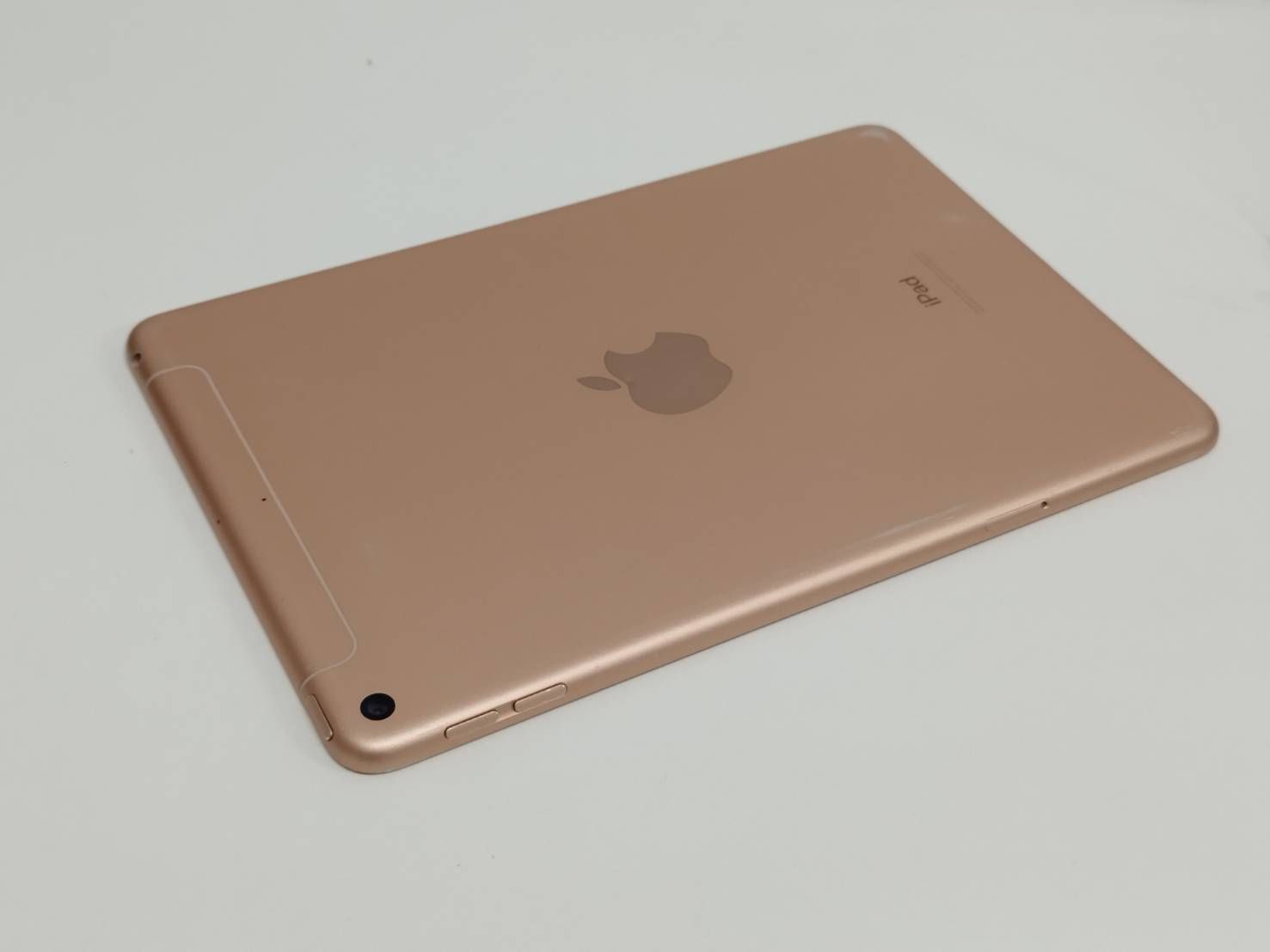 iPad mini 5 Wi-Fi+セルラー 64GB バッテリー93％ - メルカリ