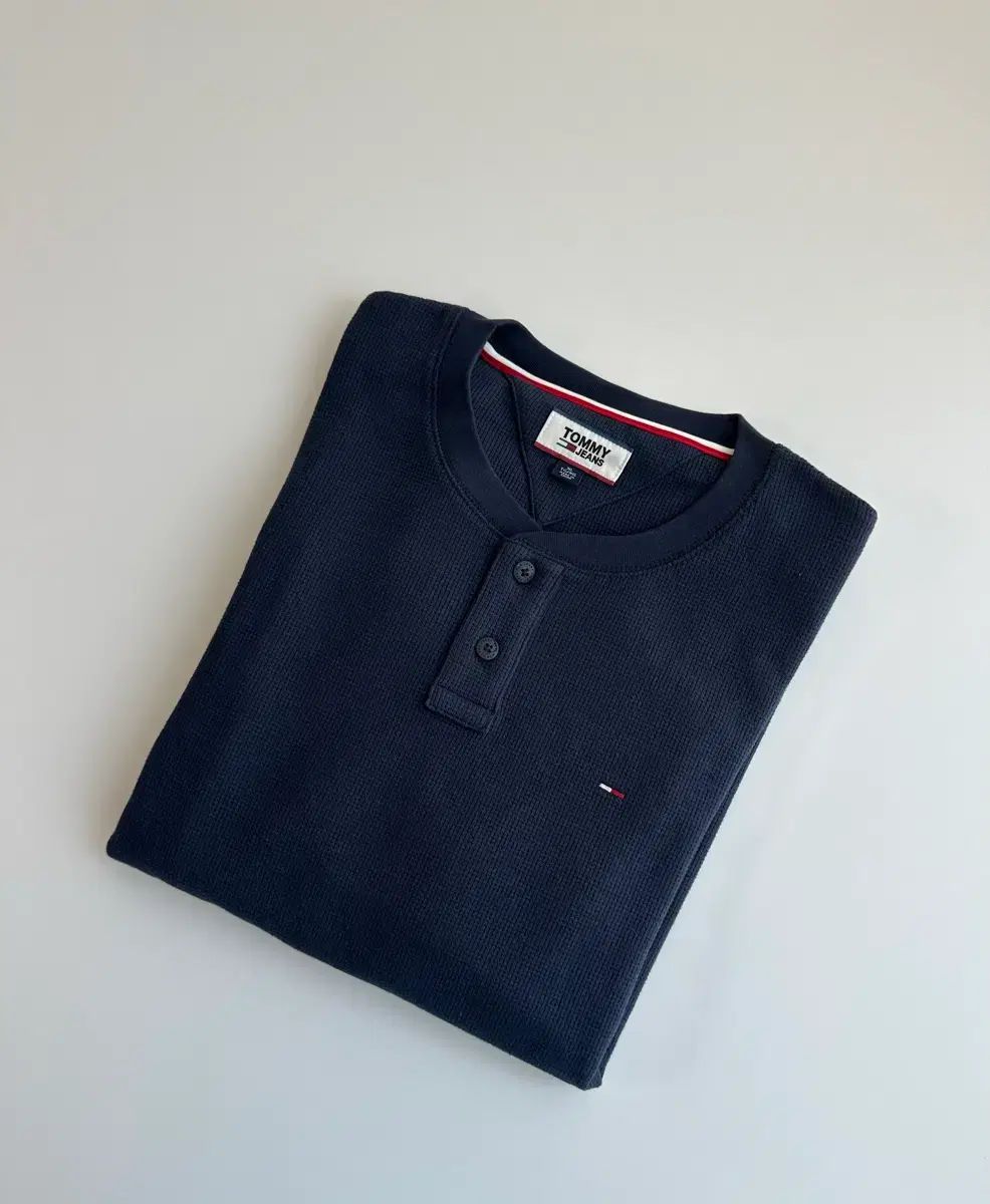 Tommy Hilfiger ワッフル ヘンリーネック ロングスリーブ
