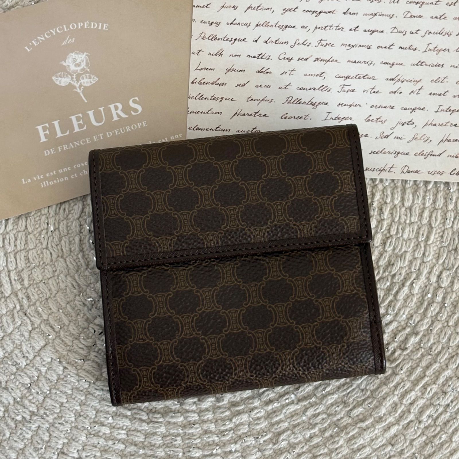 極美品】セリーヌ 二つ折り 財布 ミニ財布 レディース メンズ マカダム