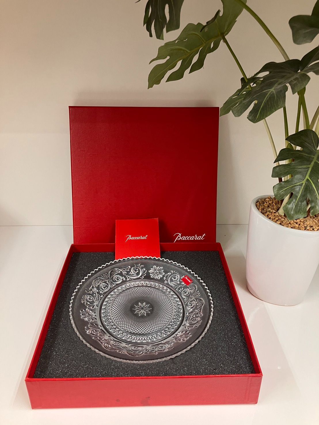 バカラ　アラベスク　プレート　皿　ボール　セット　未使用 未使用 Baccarat アラベスク プレート20cm 皿 ガラス 箱入り バカラ