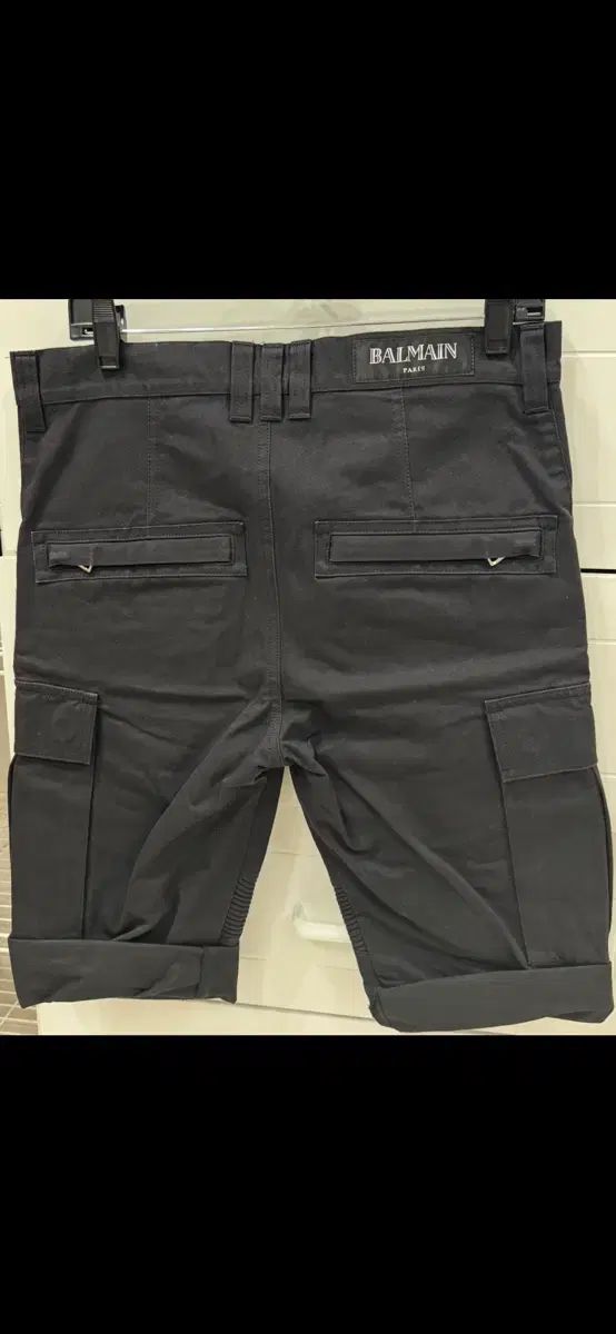 BALMAIN バルマン ハーフパンツ カーゴ ショートパンツ ブラック