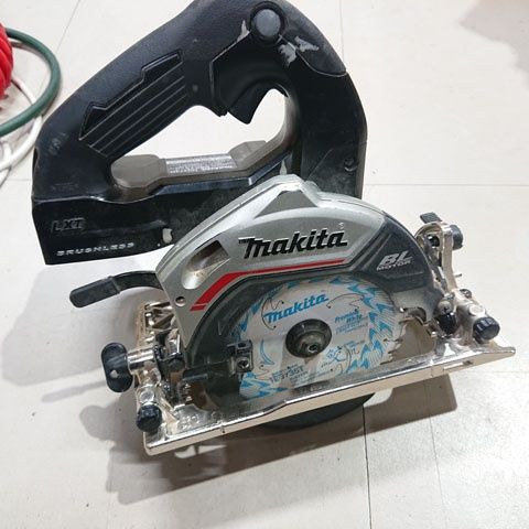 MAKITA　マキタ　HS474D　125mm　充電式マルノコ　本体のみ