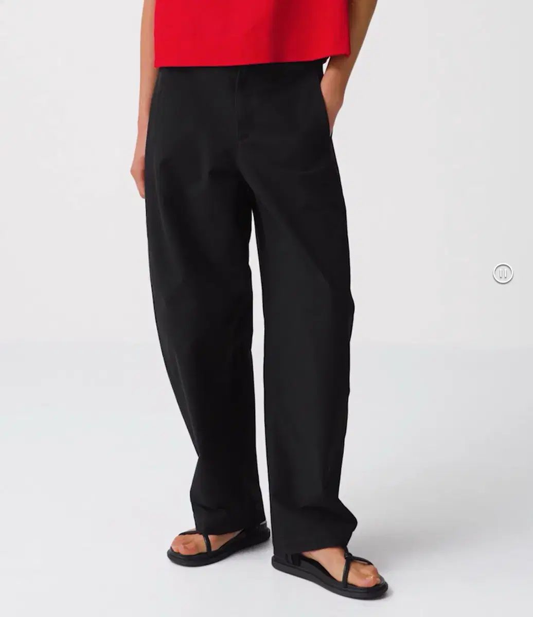 新品) UNIQLO U ジャージ BARREL(バレル) レグ パンツ ブラック