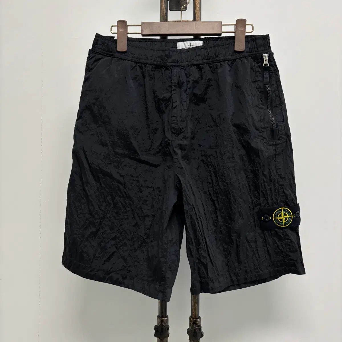 32 STONE ISLAND ストーンアイランド ワッペンパッチ ナイロン ハーフパンツ
