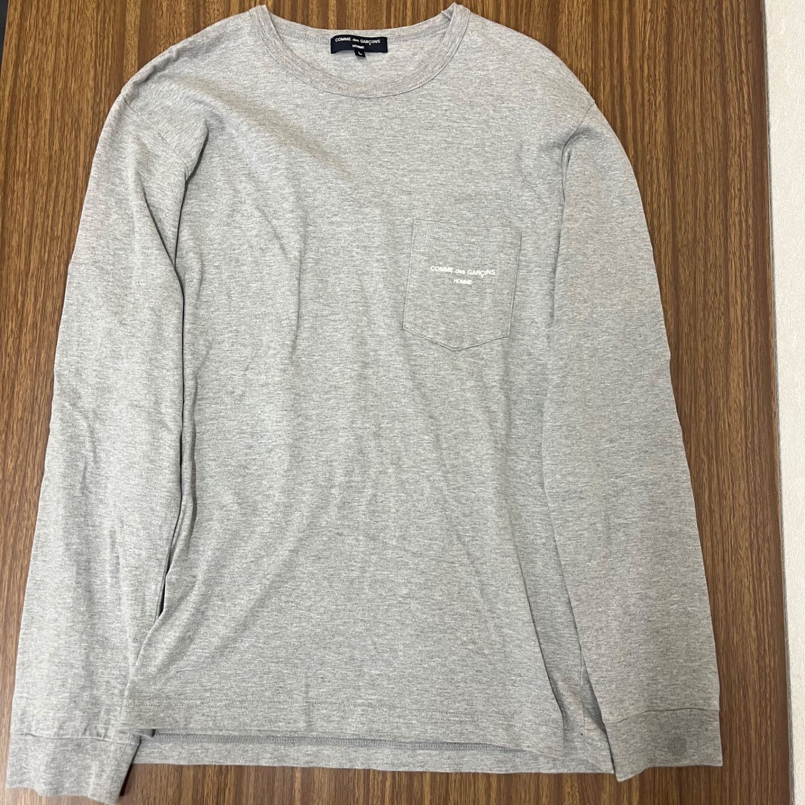 (b)コムデギャルソン・オム COMME des GARÇONS HOMME グレー ロゴプリント ポケット 長袖 Tシャツ コットン100% メンズ/10095 7,300円