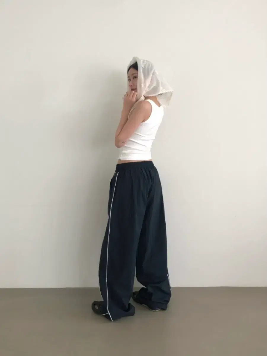 YUE yue project シティ ナイロン パンツ ネイビー