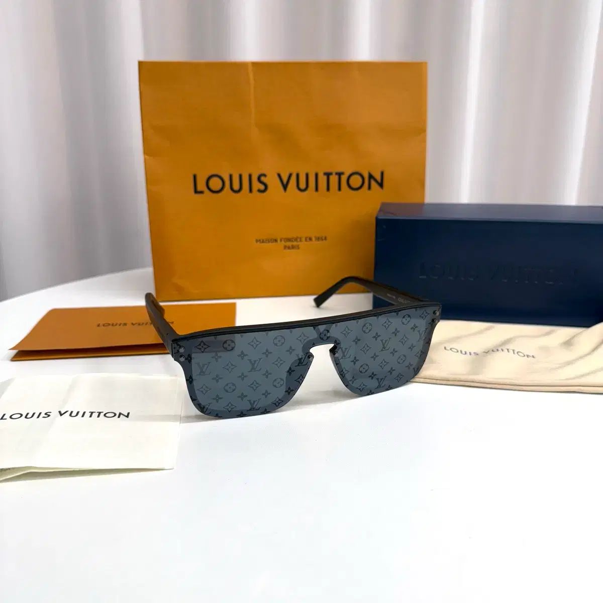 1回着用 ルイヴィトン LV ワイメア サングラス