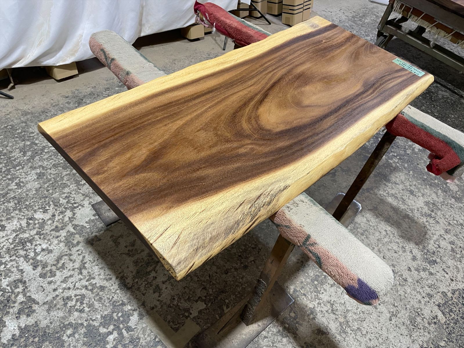 モンキーポッドテーブル モンキーポッド9569 一枚板無垢 乾燥材 1250x540-480x32mm