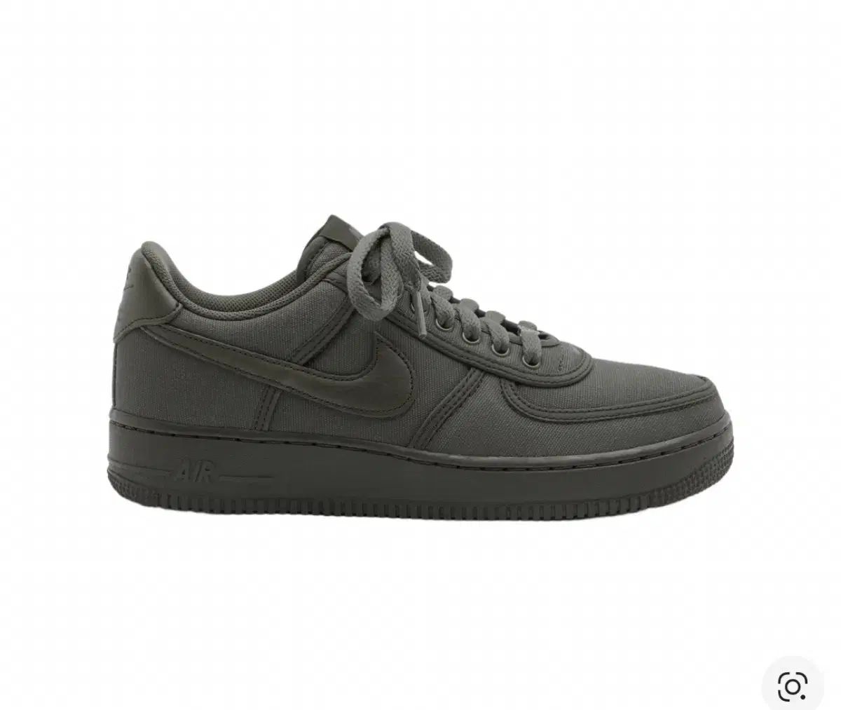 270 300 NIKE エアフォース 27,027円