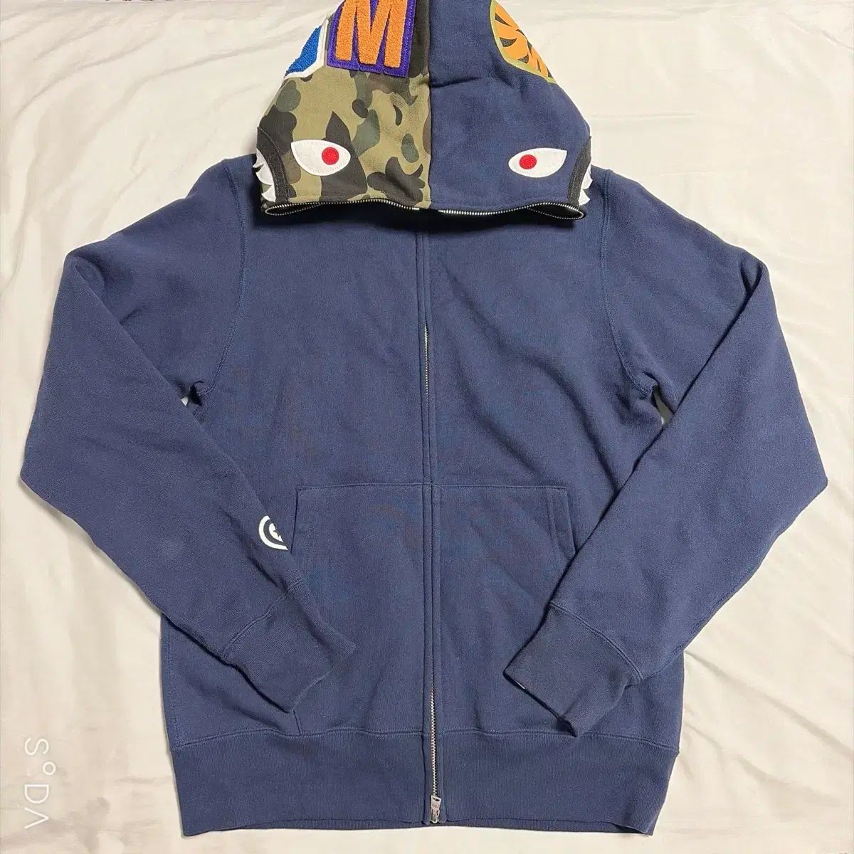A BATHING APE® シャーク ジップアップパーカー ネイビー カモフラ M