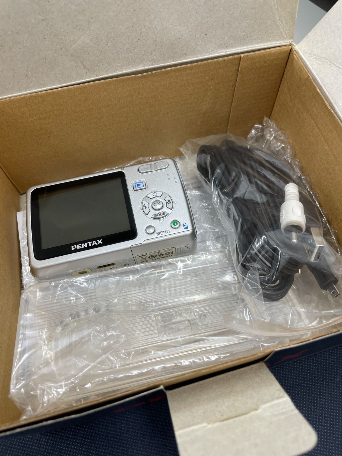 動作確認済】PENTAX Optio E40 単3電池駆動 オールドコンデジ - メルカリ