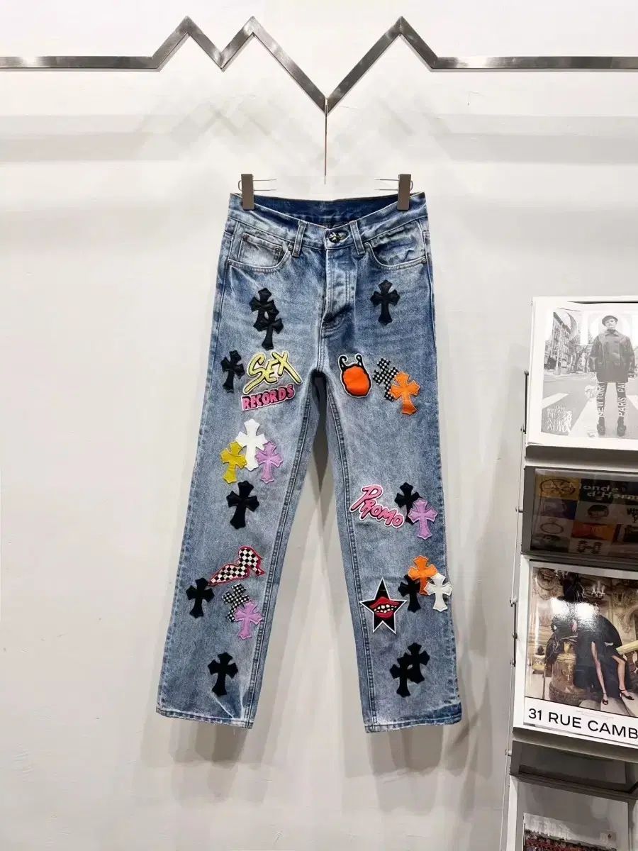 クロムハーツ Chrome Hearts キャラクター アルファベット プリント デニム ズボン