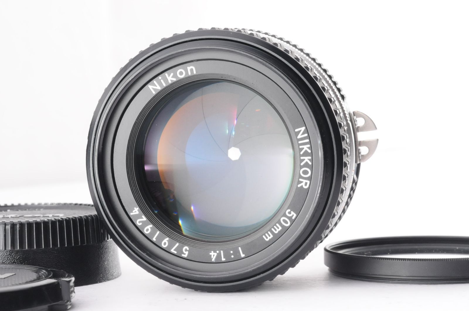ニコン Nikon Ai-s ais NIKKOR ニッコール 50mm F1.4 1:1.4 MF マニュアル フォーカス カメラサンズ #5791924