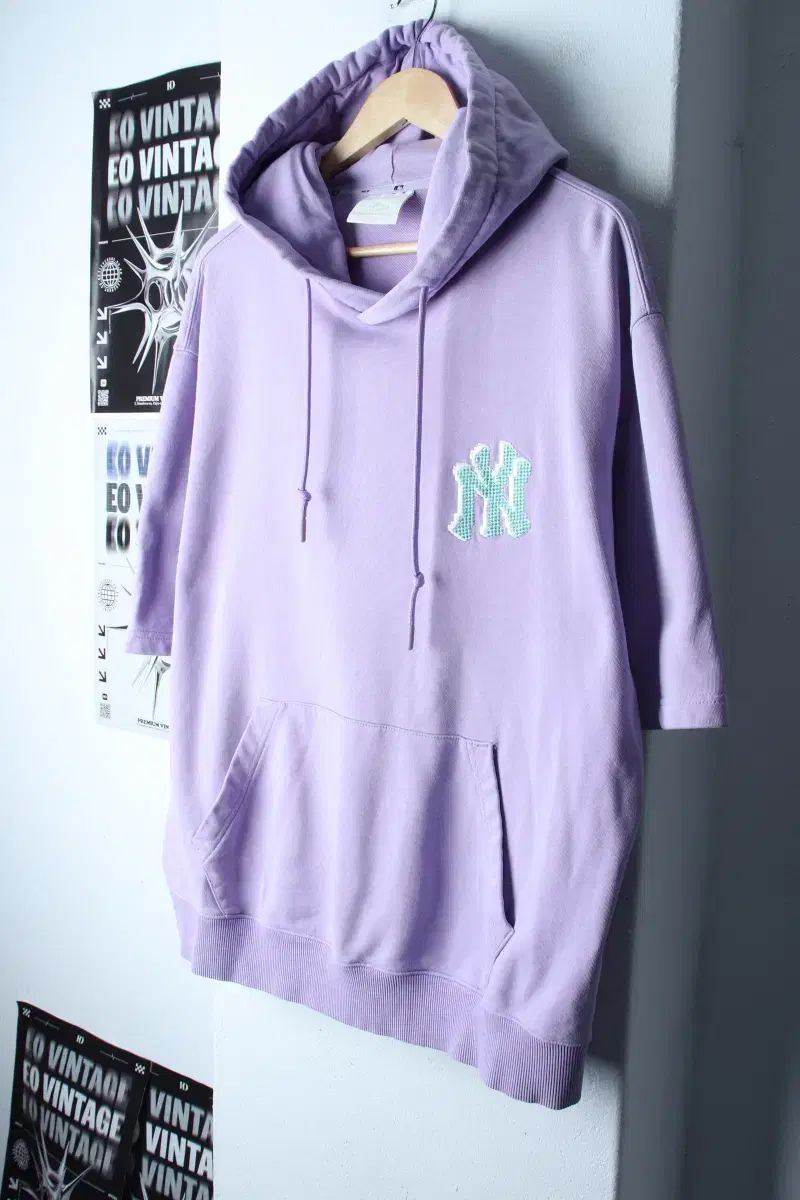 (XL) MLB 엠엘비 フード付きTシャツ ニューヨークヤンキース ライトパープル 半袖-7627