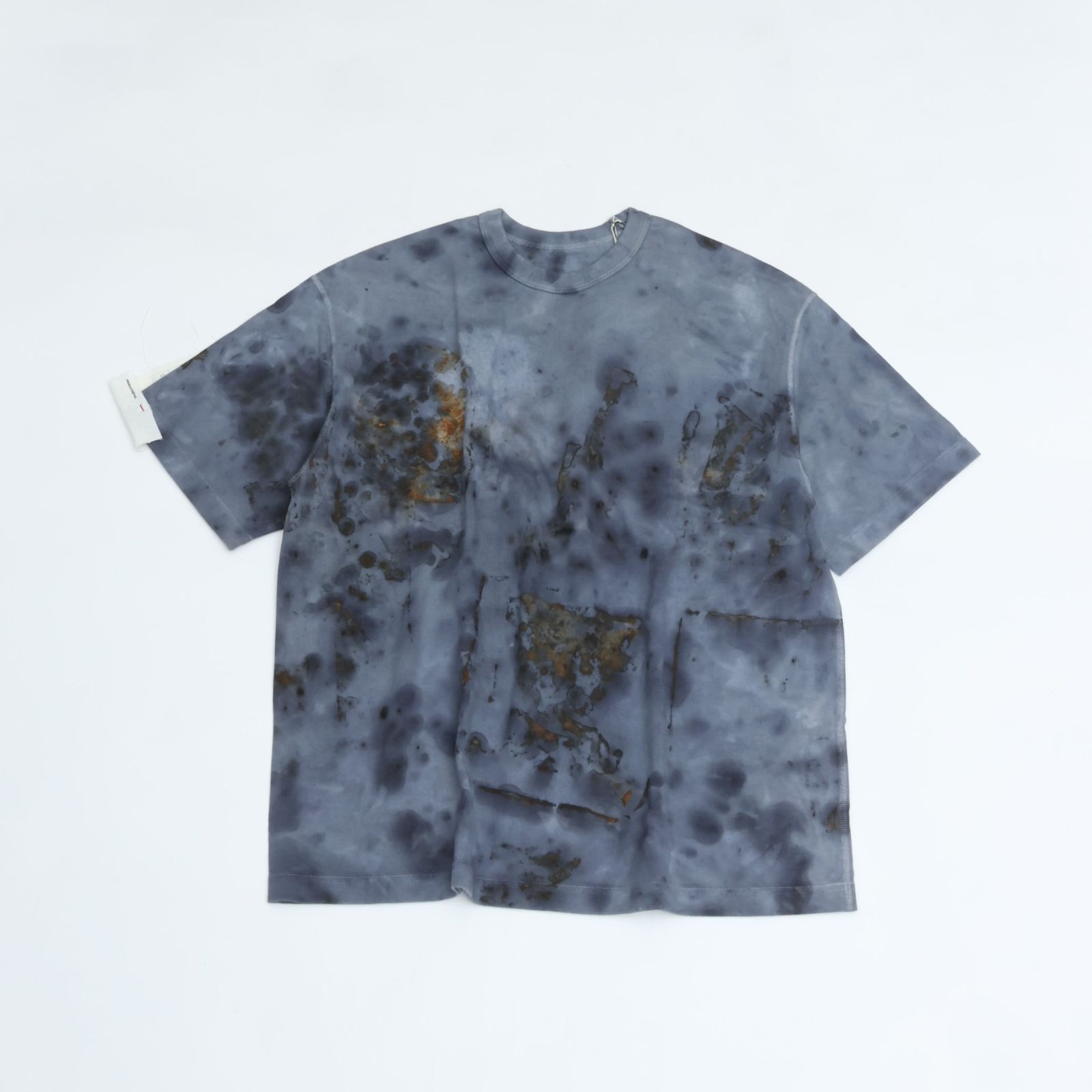 armi アーミィ ar070149 SEED CYCLE × WhERE is FAKE × MISAKI USHIOZU CAPSULE COLLECTION RUST DYED FLAT-SEAM TEE 半袖 Tシャツ