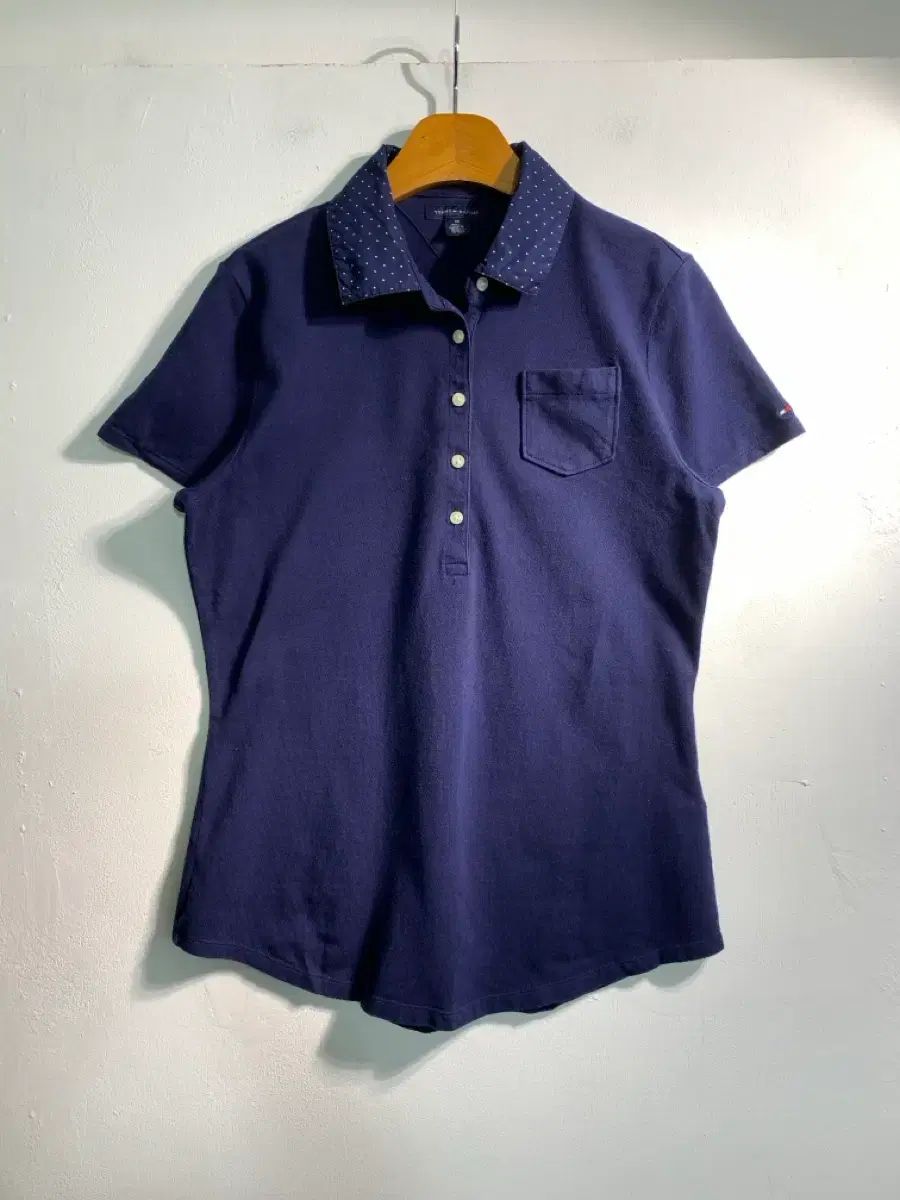 Tommy Hilfiger トミーヒルフィガー KARA（カラ） Tシャツ M C426
