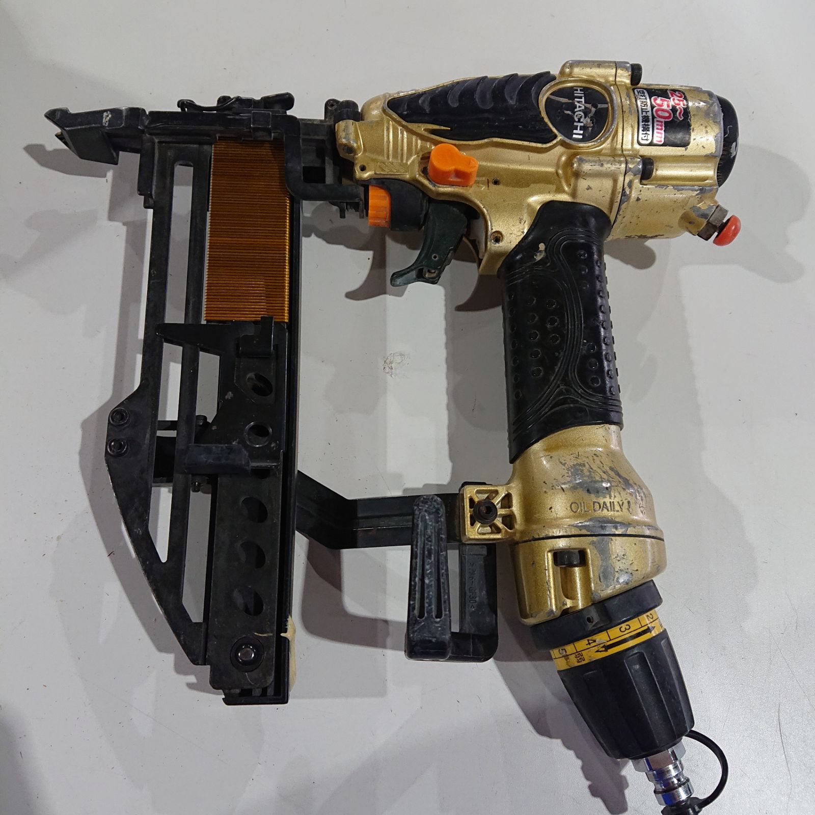 HITACHI　日立工機　N5004HMF　50ｍｍ高圧タッカ