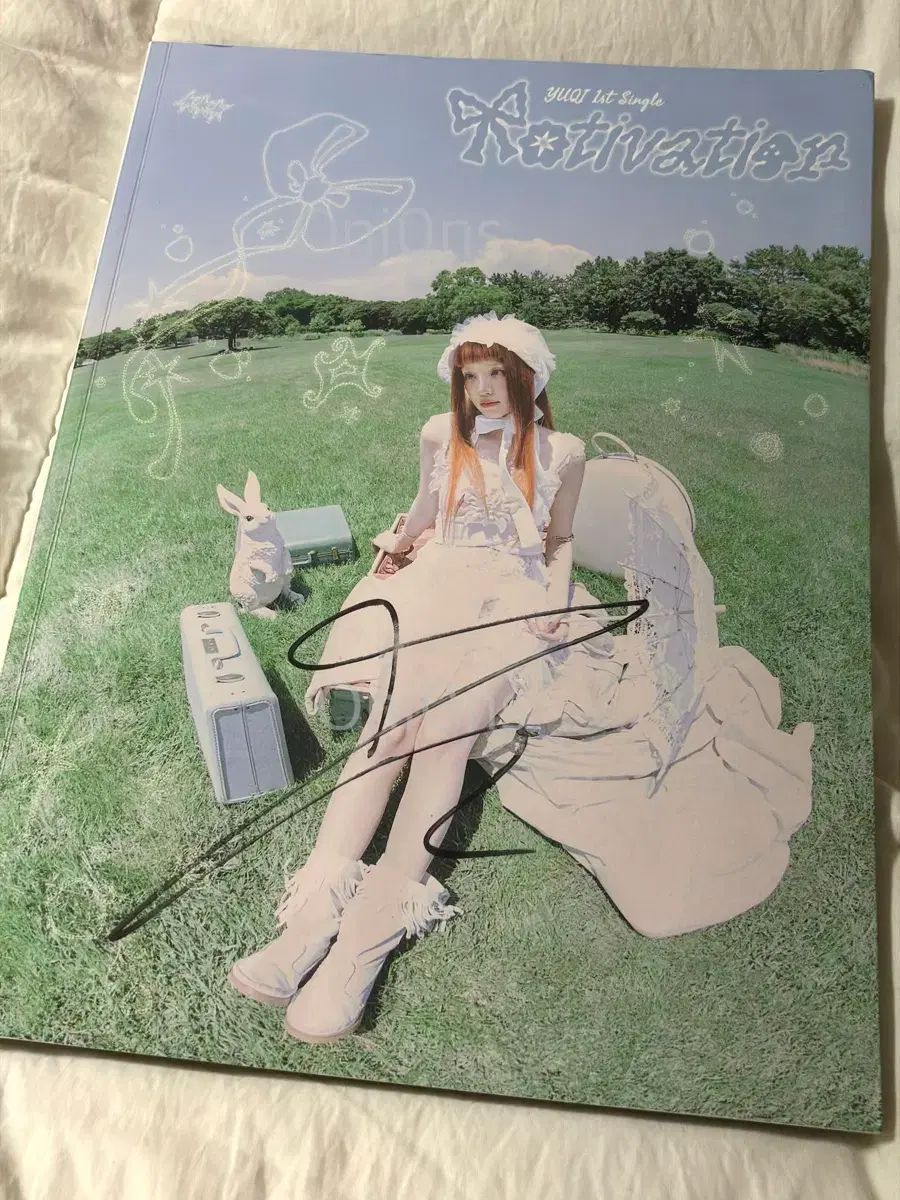 ウギ(YUQI) M O 非売品 サイン入り サイン 앨범 YUQI sign album アイドゥル