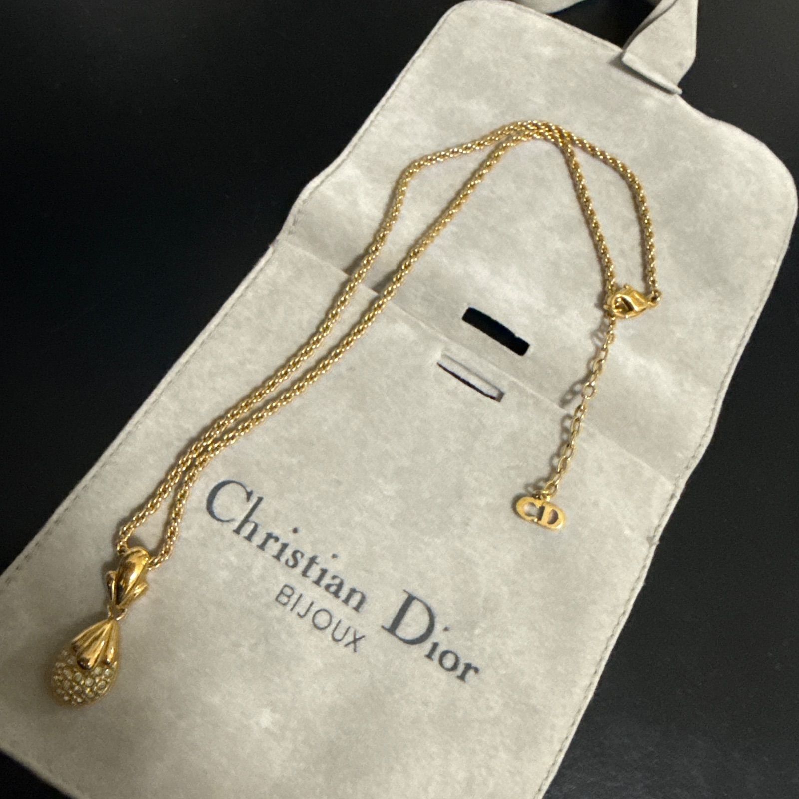 Christian Dior クリスチャンディオール　ラインストーン付きゴールドカラーネックレス　揺れるトップ 6,424円