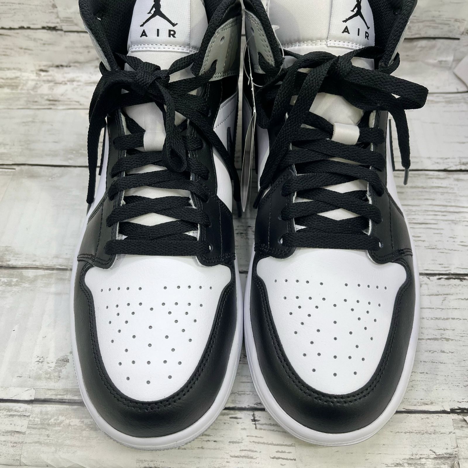 タグ付き NIKE ナイキ エアジョーダン 1 MID ハイカット