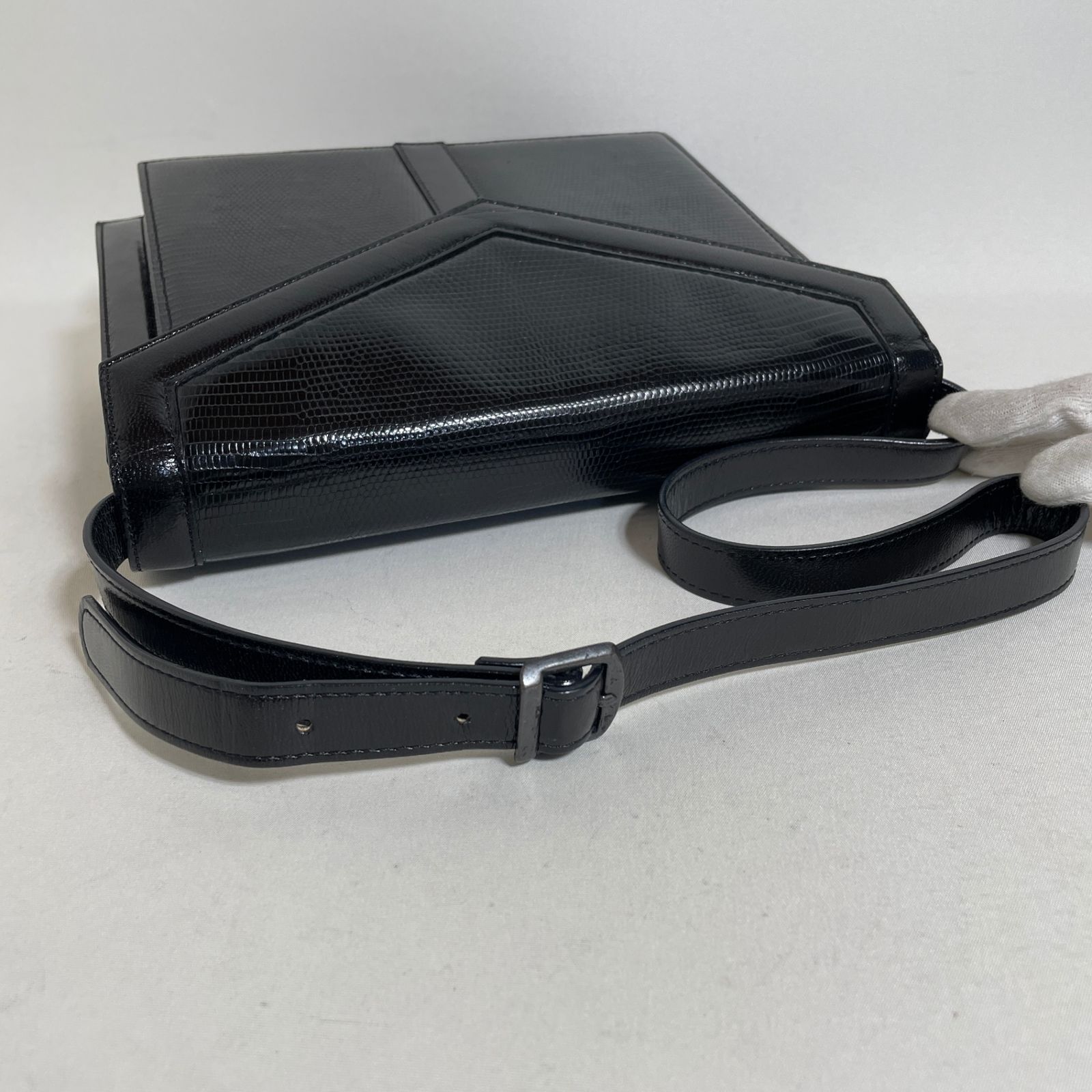 2604-236｜美品｜イヴサンローラン ショルダーバッグ レザー ブラック 