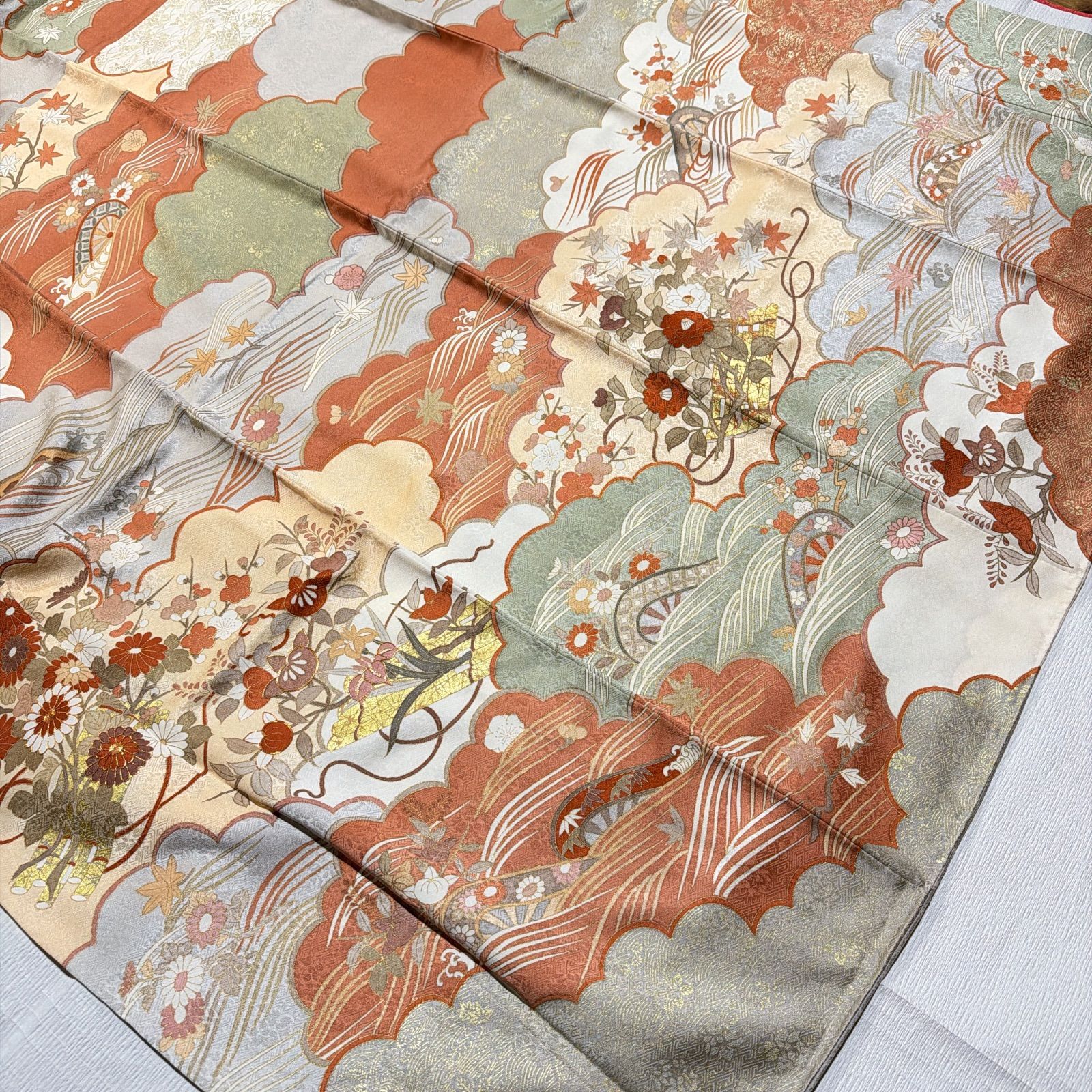 訪問着 着物 中古 正絹 袷 作家物 落款 金駒刺繍 花の図 流水 東雲色 多色 金 身丈165cm 裄67cm L トール きもの北條 A1329-2 1938868031.jpg?1746086261