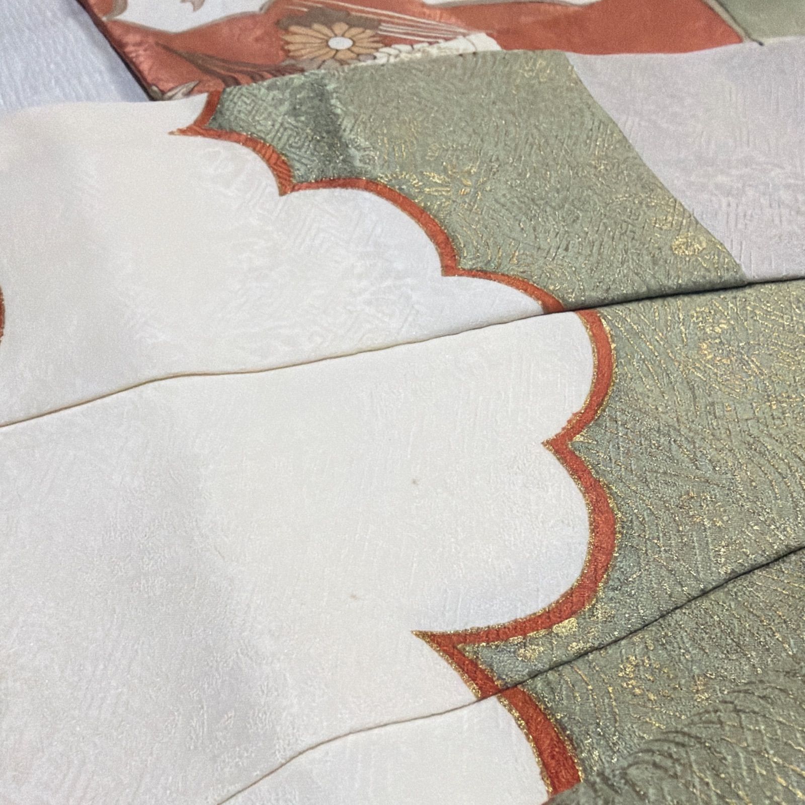 訪問着 着物 中古 正絹 袷 作家物 落款 金駒刺繍 花の図 流水 東雲色 多色 金 身丈165cm 裄67cm L トール きもの北條 A1329-2 訪問着 正絹 金駒刺繍 雲 - メルカリ