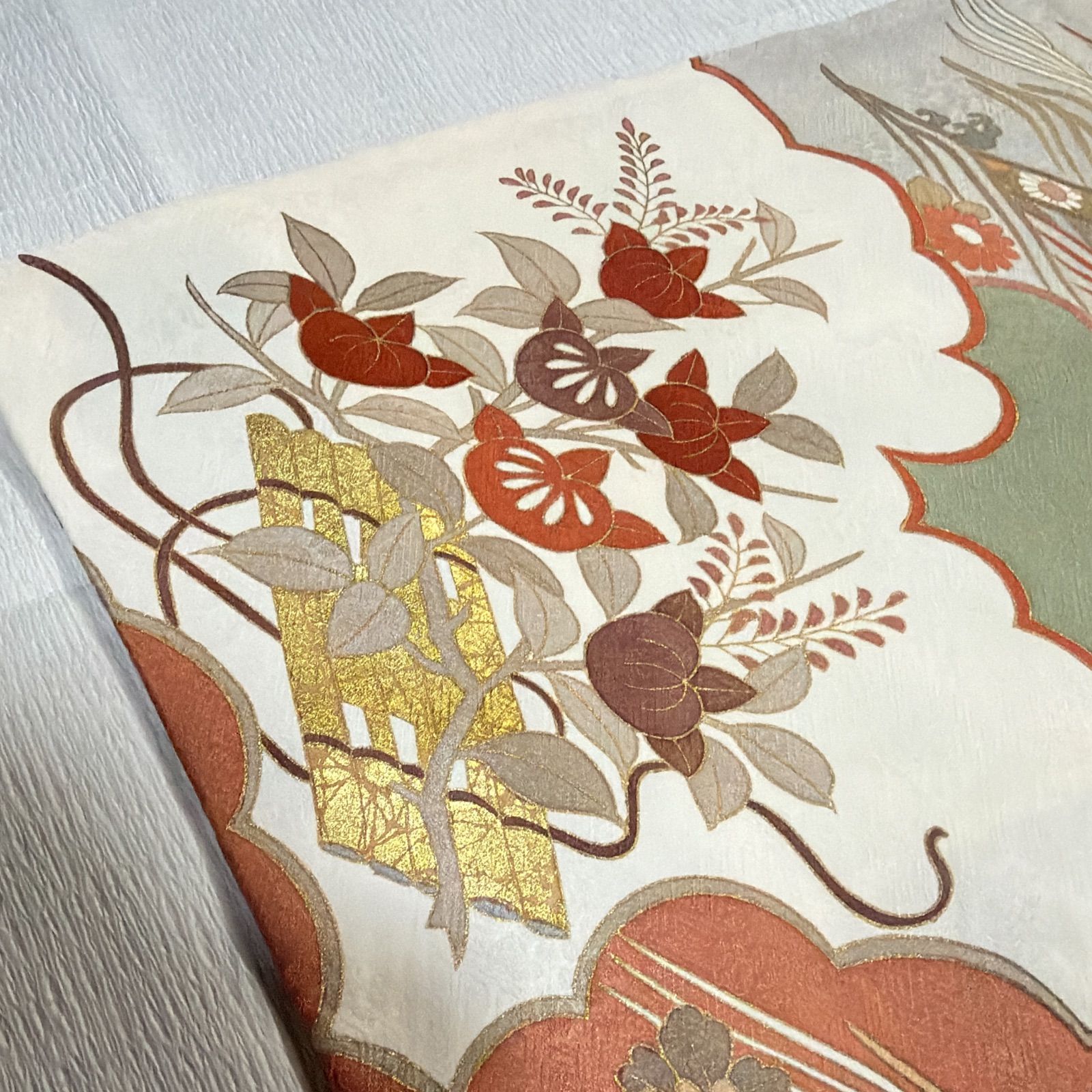 訪問着 着物 中古 正絹 袷 作家物 落款 金駒刺繍 花の図 流水 東雲色 多色 金 身丈165cm 裄67cm L トール きもの北條 A1329-2 訪問着 正絹 金駒刺繍 雲 - メルカリ