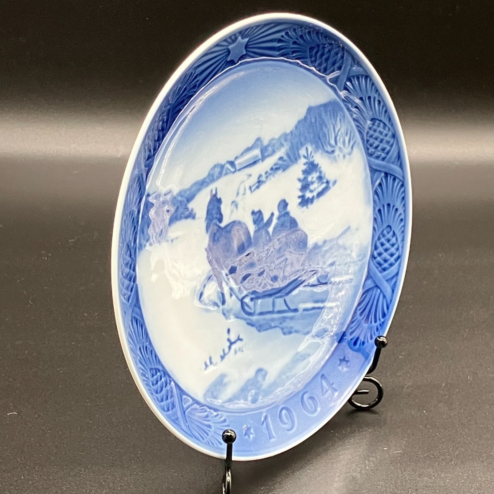 ロイヤルコペンハーゲン 1964年『 クリスマスツリーを採りに 』 1級品