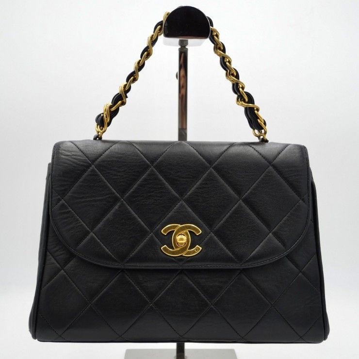 CHANEL（シャネル）マトラッセ ラウンドフラップ ヴィンテージ チェーンハンドバッグ ショルダーバッグ ラムスキン ブラック ゴールド レディース【中古】