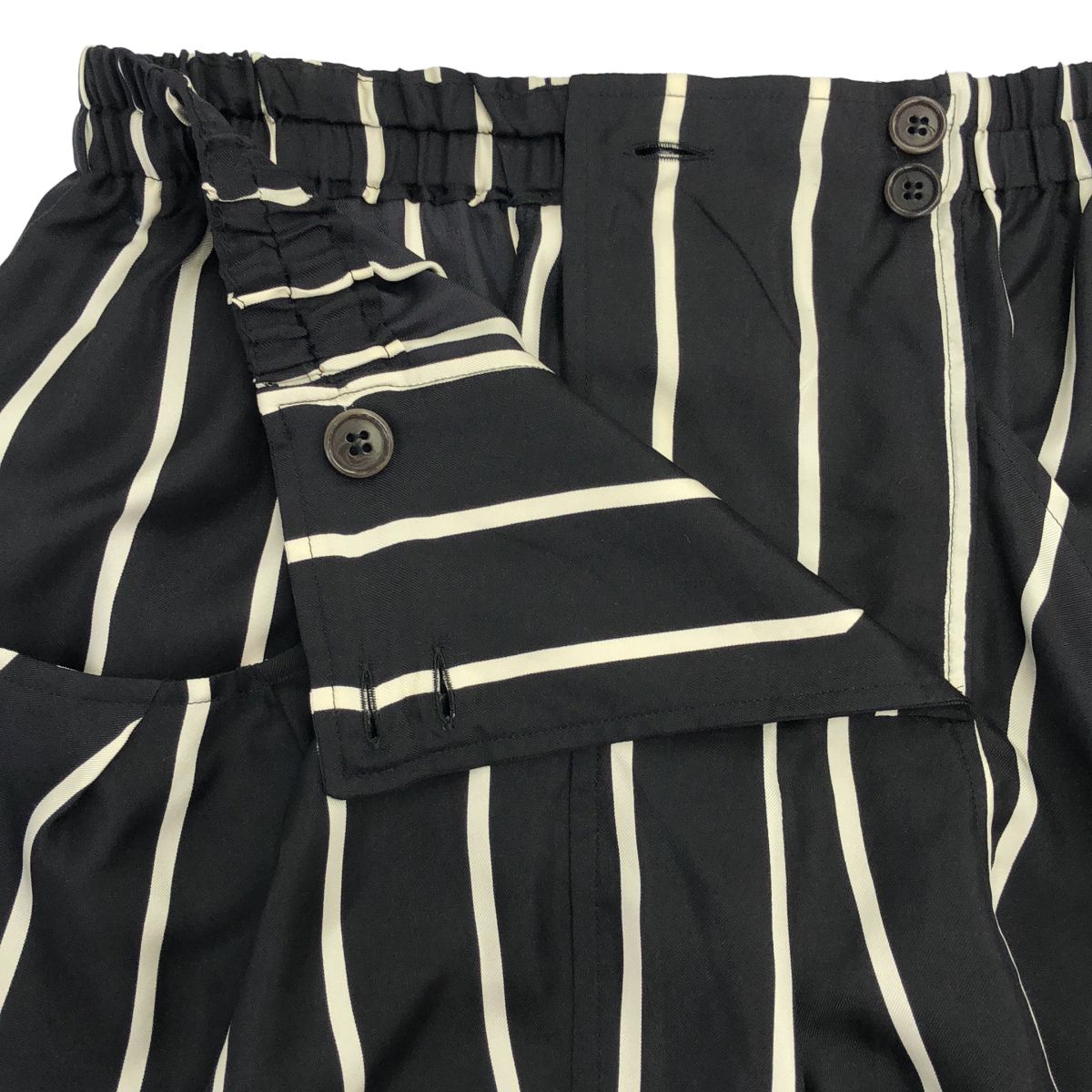 DRIES VAN NOTEN ドリスヴァンノッテン ストライプシルクショート