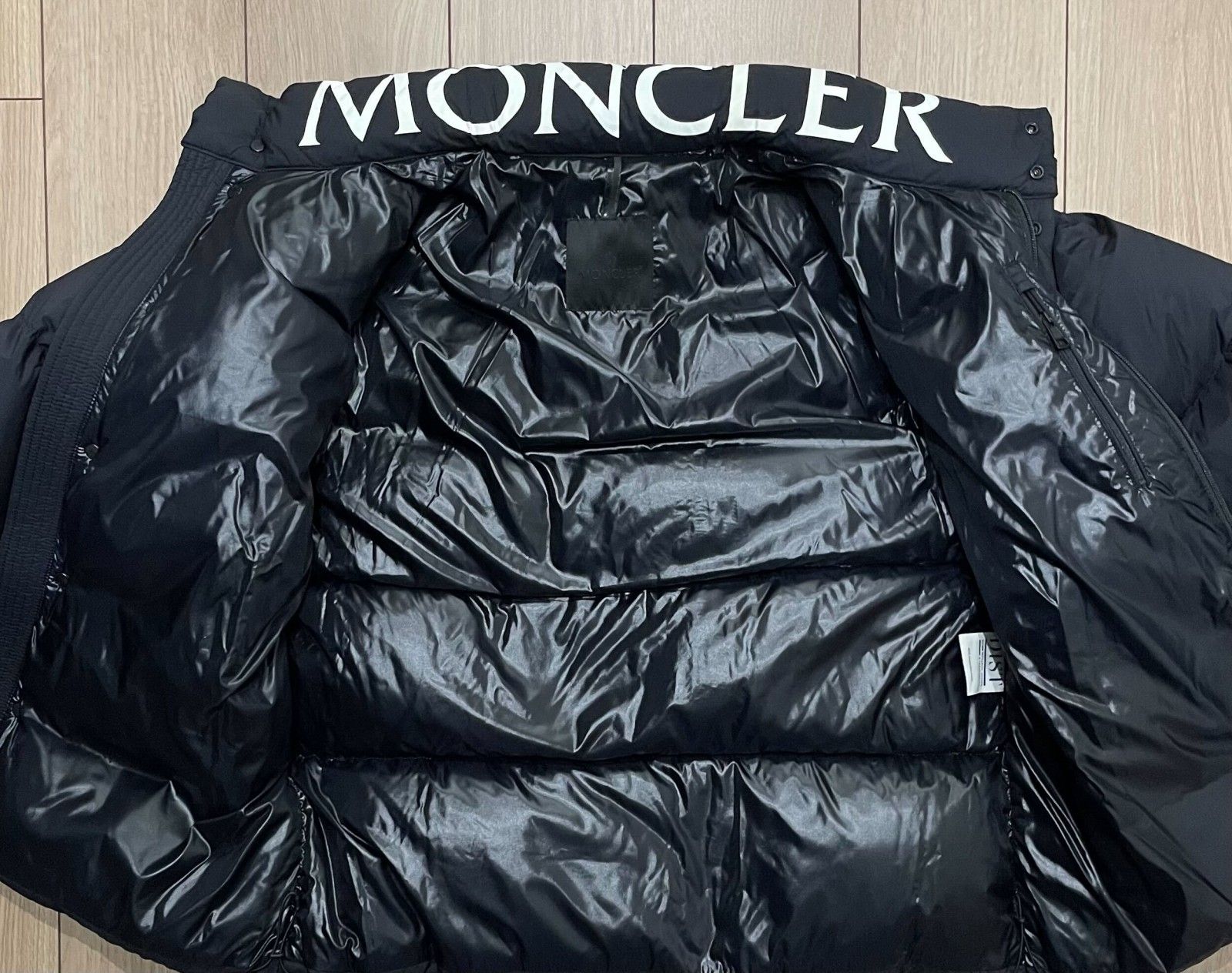 MONCLER/ M(1)/ブラック /ダウンジャケット /TIMSIT - メルカリ