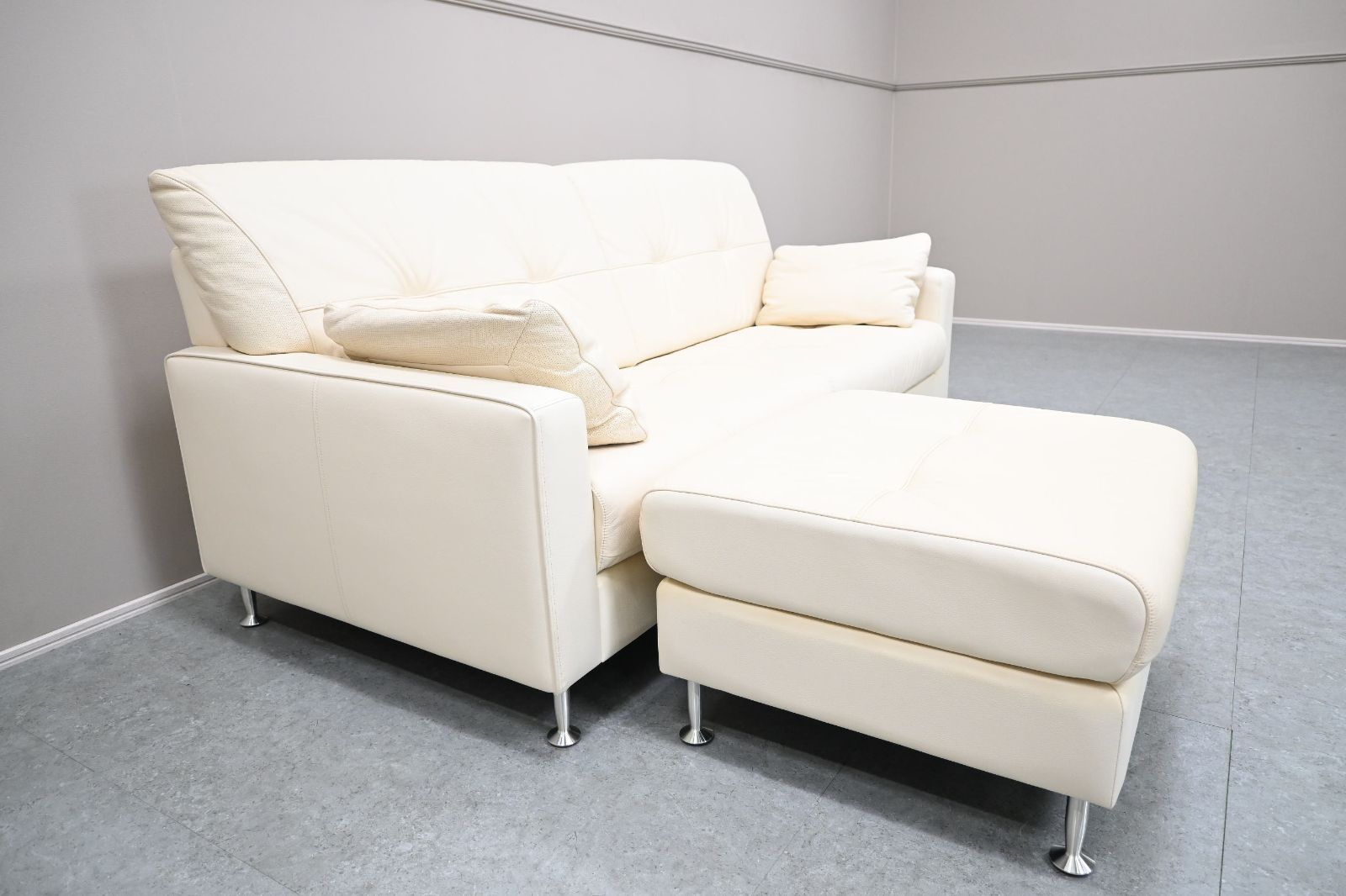 ☆展示品☆karimoku カリモク 2.5人掛けソファ オットマン付 ZE61