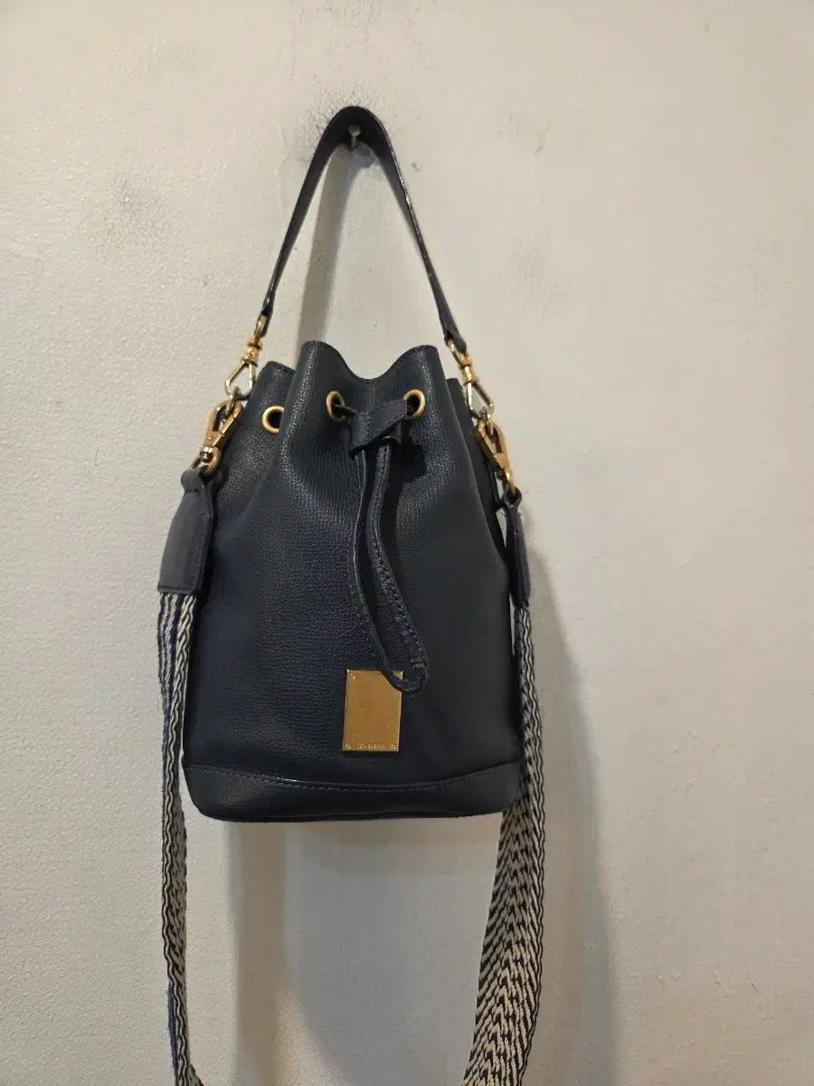 COURONNE(クロンヌ) バケットバッグ ネイビー ショルダーバッグ