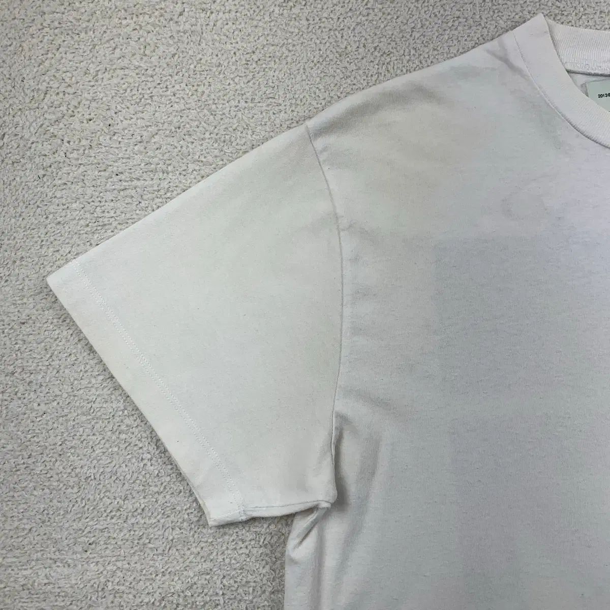 オフホワイト ドリッピング アロー グラフィック 半袖 Tシャツ 白