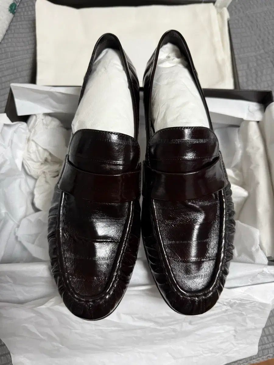 42E 43E ザ・ロウ eel loafer ブラウン